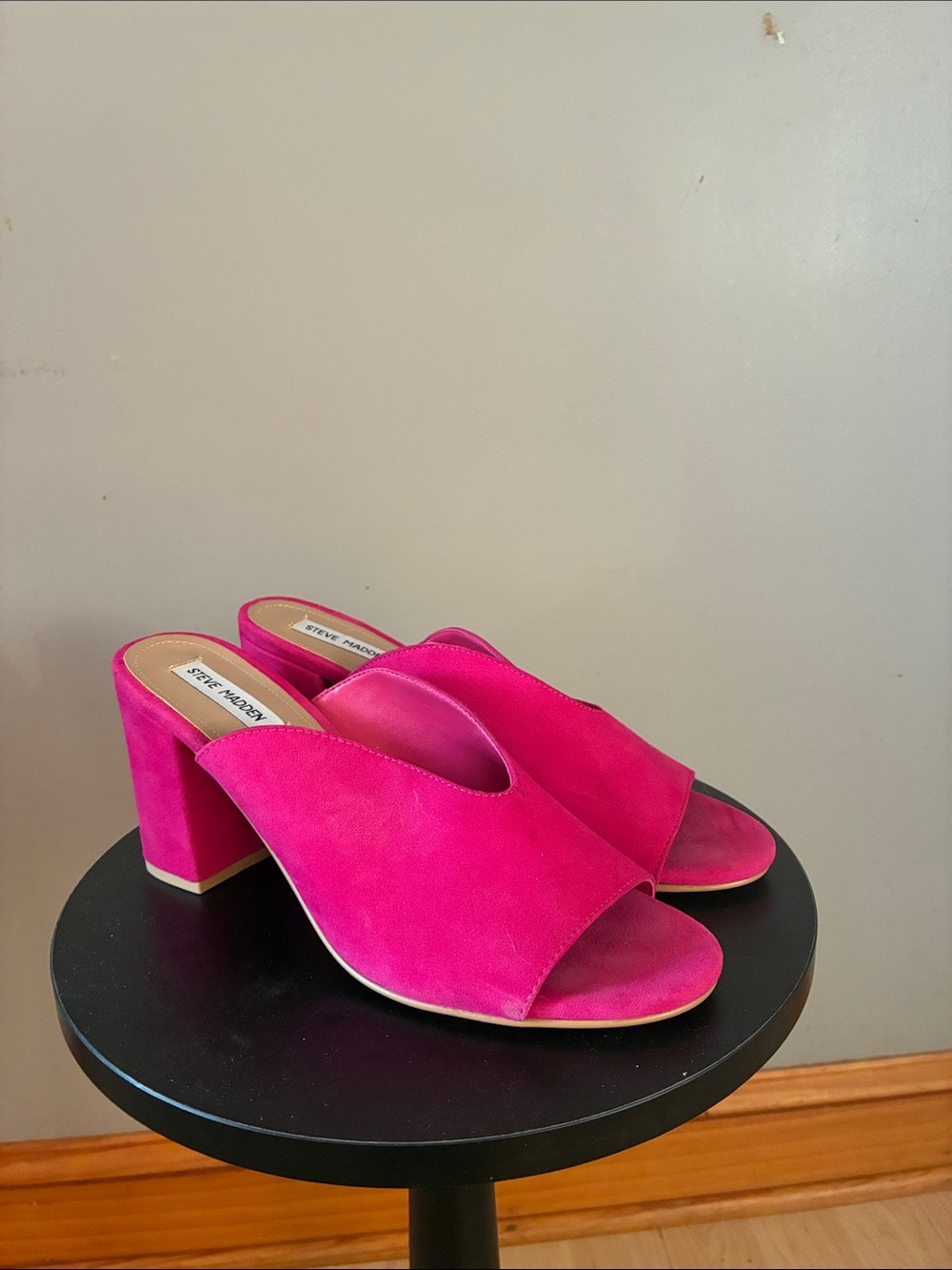 Steve Madden Fuchsia Suede Block Heel Mules